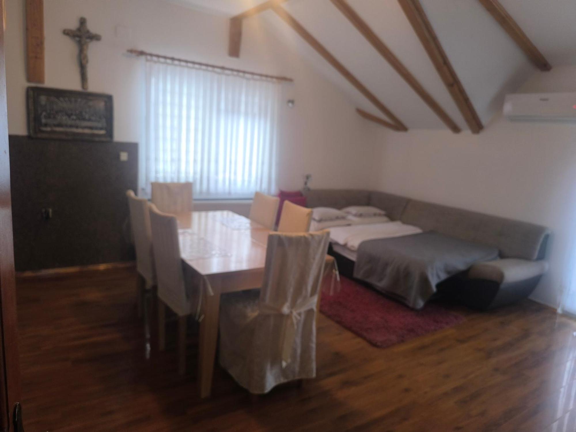 קרפינה Apartman Lara מראה חיצוני תמונה
